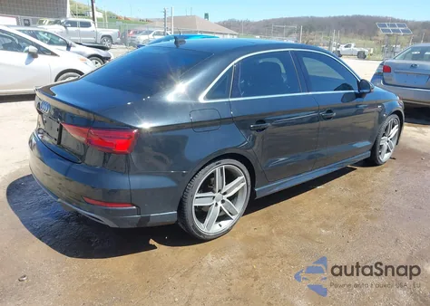 2018 Audi A3 2.0T Premium из США, поврежденный, VIN WAUGUGFF3J1074108